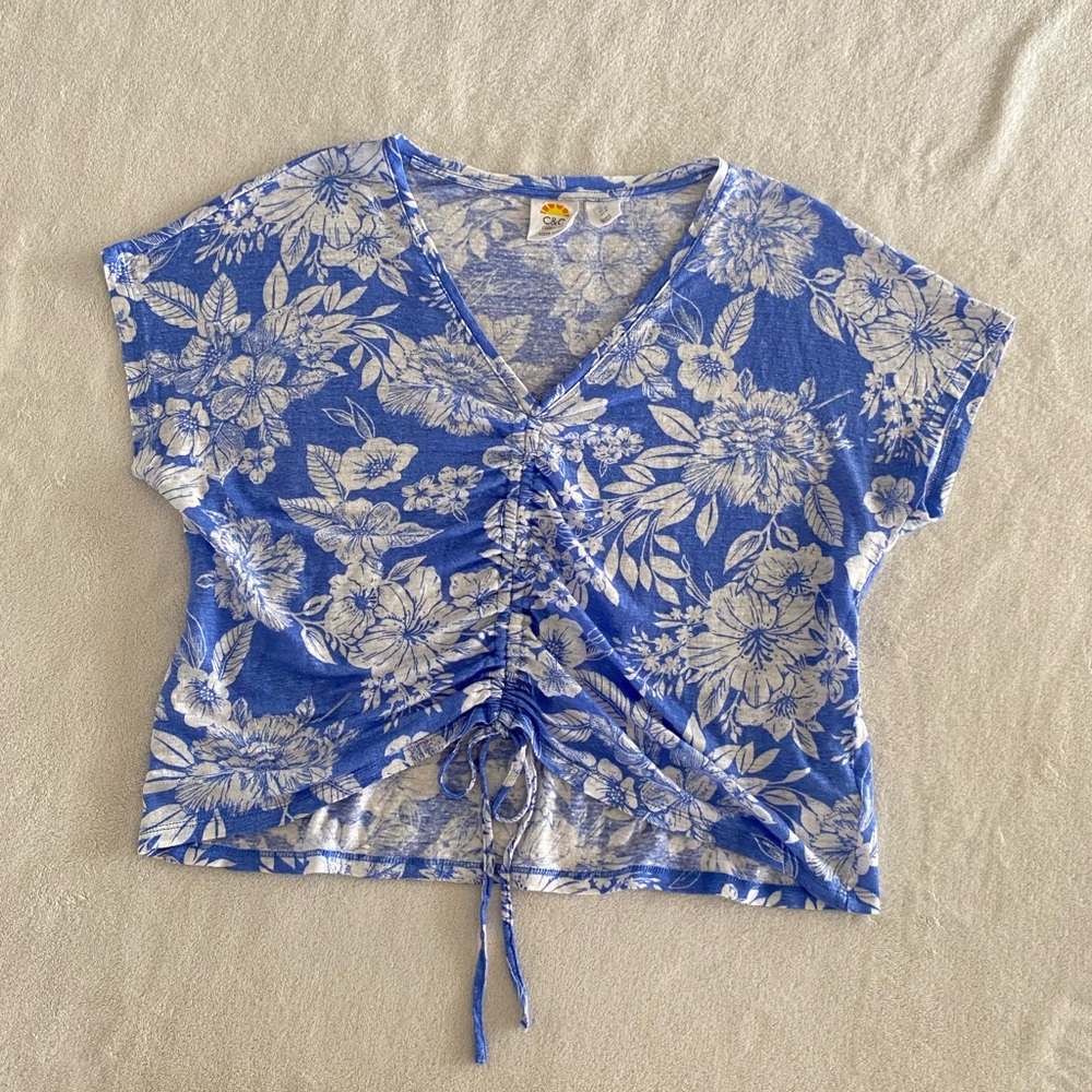 C&C California 100% Linen Blue and White Floral Ruched Blouse